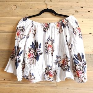 Unknown Brand Cute Floral Top, fits like an M